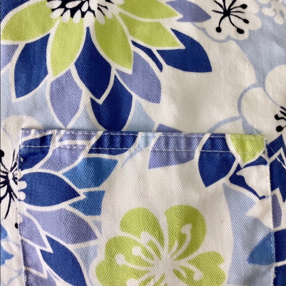 Liz Claiborne Sport Denim floral top - Picture 7 of 8